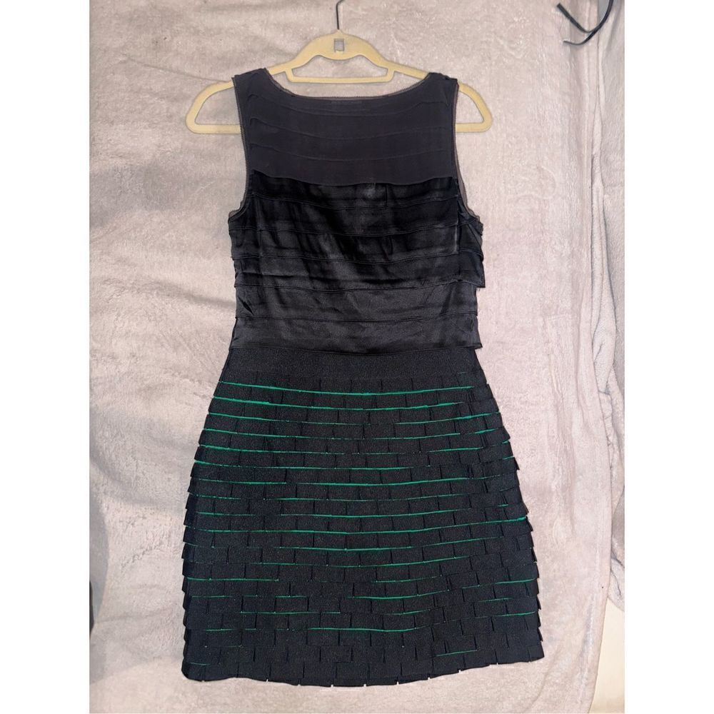 Karen Millen dress women’s black ruffle with bow and green size 8 Medium